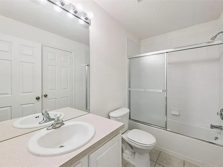 2561 Galliano Cir — Photo 29