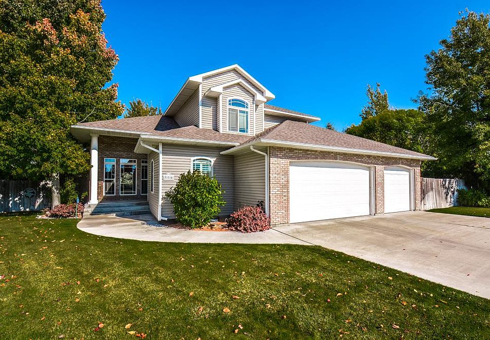 1st image of 330 Spyglass Cir