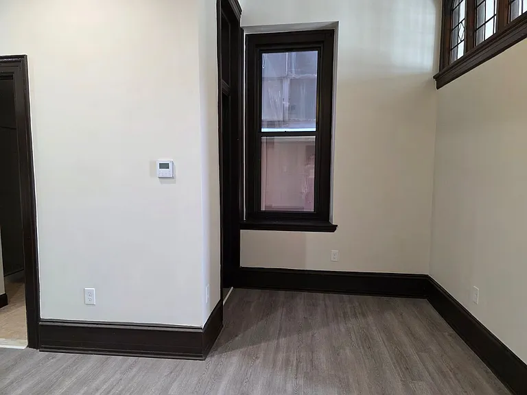 1135 Spring Garden St — Photo 10