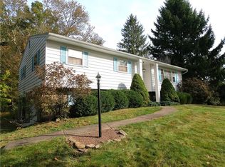 31 Hill And Hollow Rd, Hyde Park, NY 12538