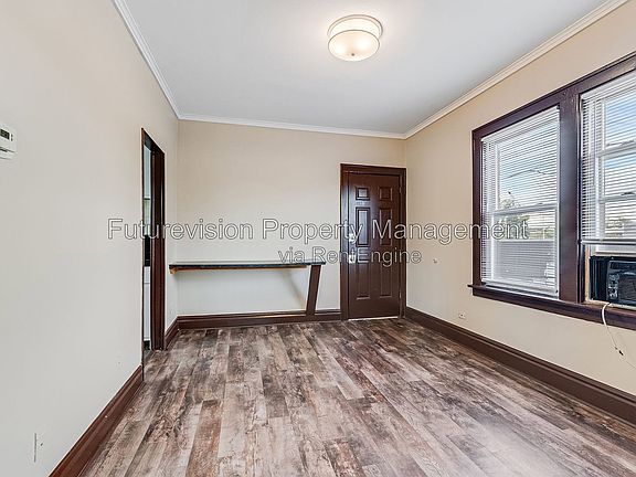 3rd image of 6 Irving St Unit 2