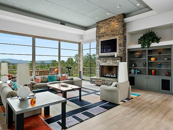 5th image of 511 N Grapevine Dr