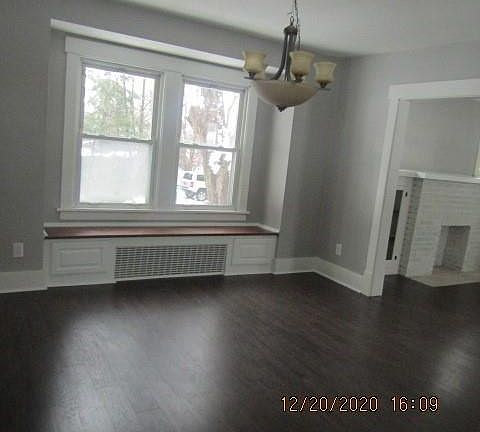 3rd image of 401 Palo Alto Dr