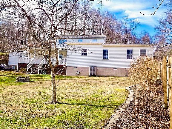 3rd image of 101 Crestway Dr