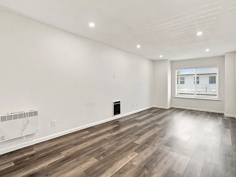 1100 Leff Street — Photo 22