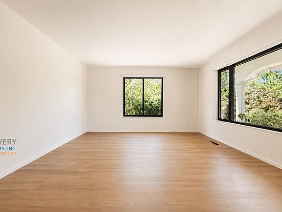 5th image of 130 Kell Ct