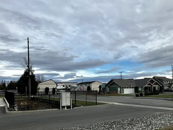 Boon Townhomes, 1205 Boon St #222, Sumas, WA 98295
