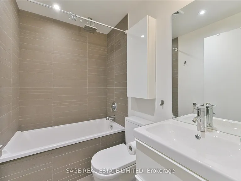 25 Stafford St #509 — Photo 7
