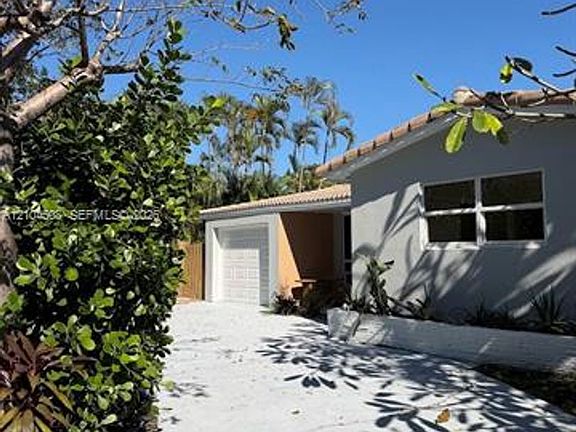 4th image of 1811 N 40th Ave #0