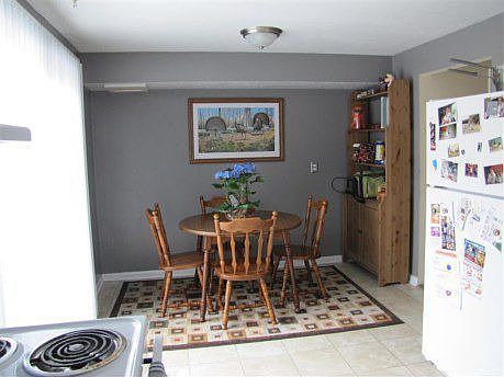 3rd image of 809 Clareridge Ln
