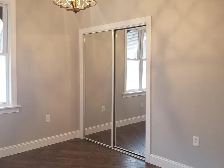 5147 Catharine St #3 — Photo 10
