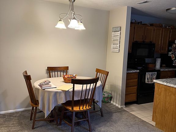 3rd image of 4480 Village Ln APT 2