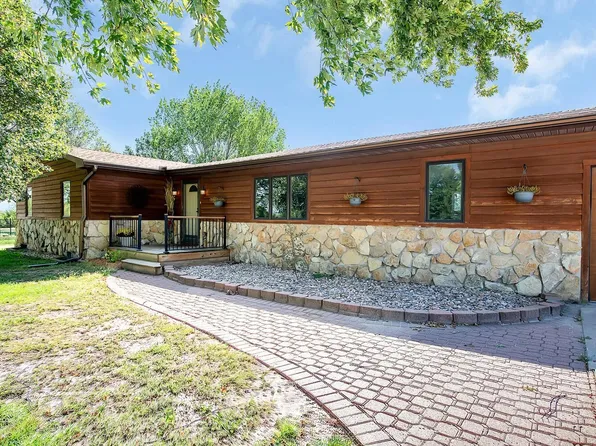 9905 SW 15th St, Towanda, KS 67144