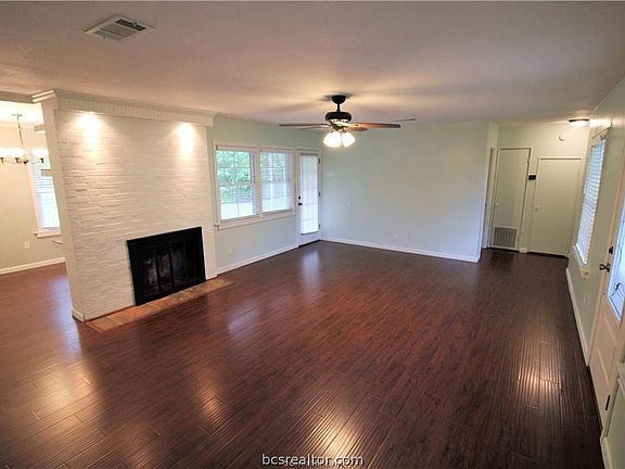 5th image of 302 Francis Dr
