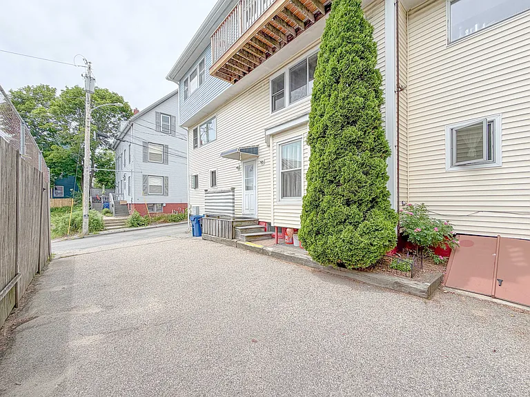9 Tate St #1 — Photo 34