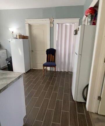 3rd image of 5 S Lake Avenue