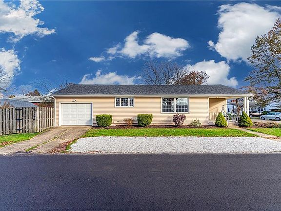 2nd image of 1003 Brown Ave