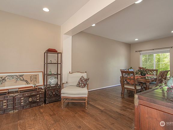 4th image of 4410 136th Street SE #1