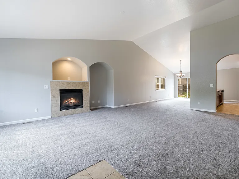 10049 Jasper St — Photo 19