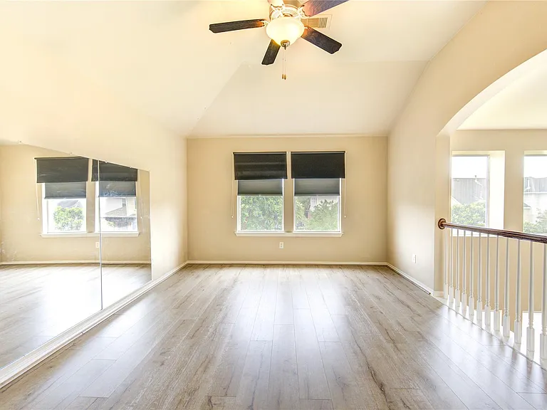 6018 Royal Hollow Ln — Photo 17