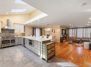 70 Forest Rd, Valley Stream, NY 11581