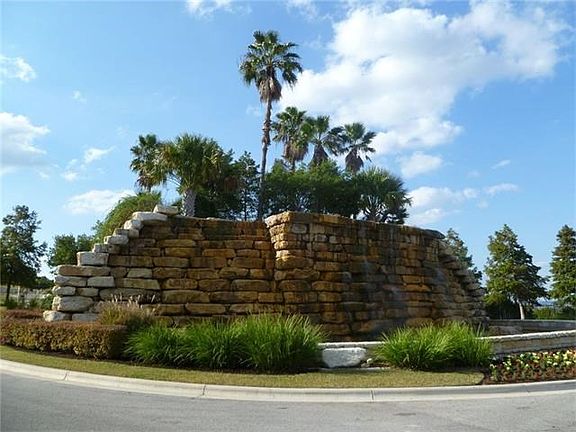 2nd image of 201 Palazza Alto Dr
