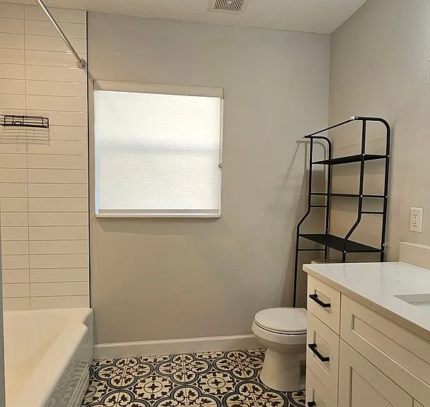 125 E Miller St — Photo 7
