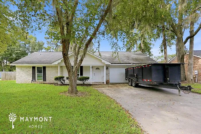 8117 N Ridgebrook Dr