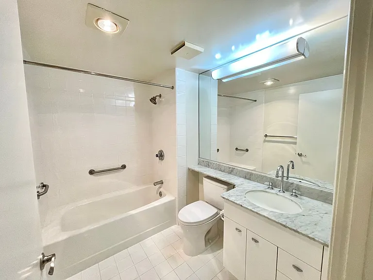 650 Chestnut St #104 — Photo 20