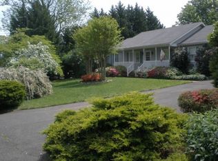 677 Foxcroft Rd, Warrenton, VA 20186