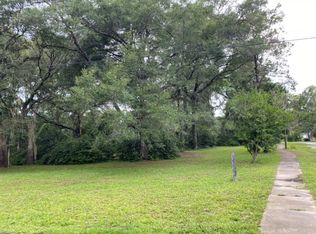 7909 Spring View Ave, Fanning Springs, FL 32693