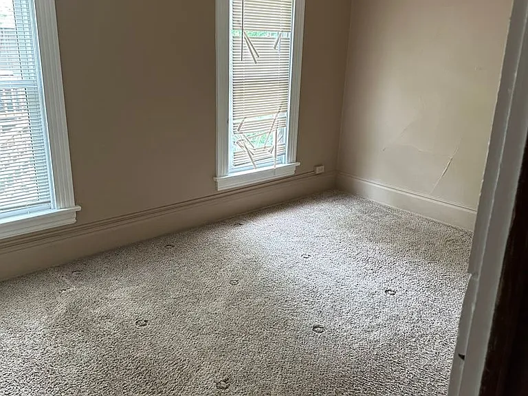 605 E Buchtel Ave — Photo 10