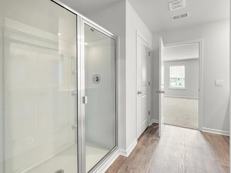 492 Lake Ridge Blvd — Photo 10