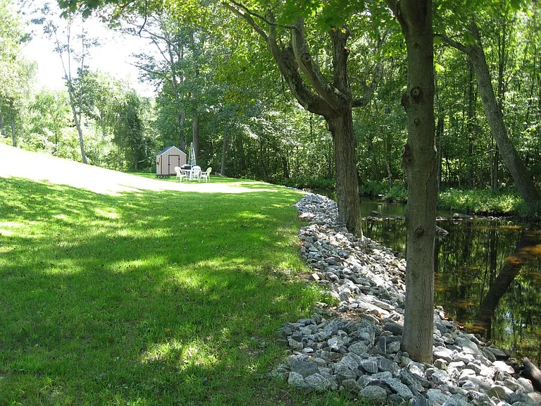 555 Oxford Rd #2F — Photo 3