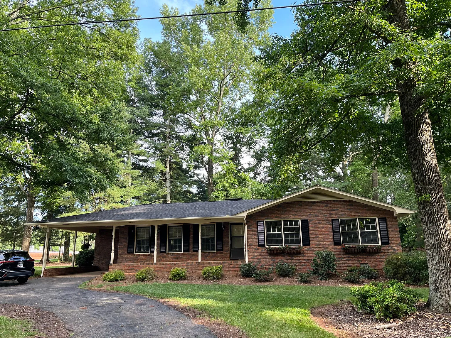3 bed, 1.5 bath, 1478 sqft, $1,800 — Photo 2