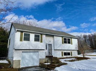 10 Dover St, South Burlington, VT 05403