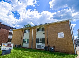 57 E John St, Champaign, IL 61820