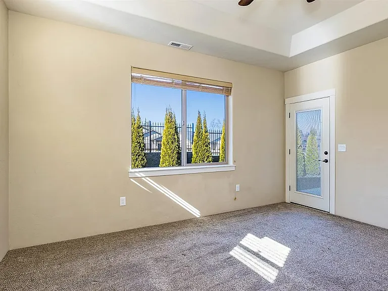 2436 Bridgewater Way — Photo 11