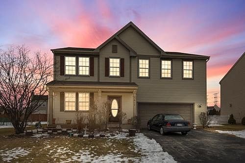 2nd image of 3817 Thoroughbred Ln