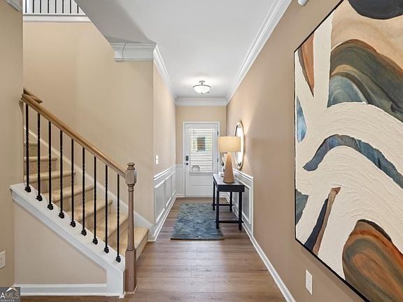 4th image of 32 Jacobs Farm Ln #14