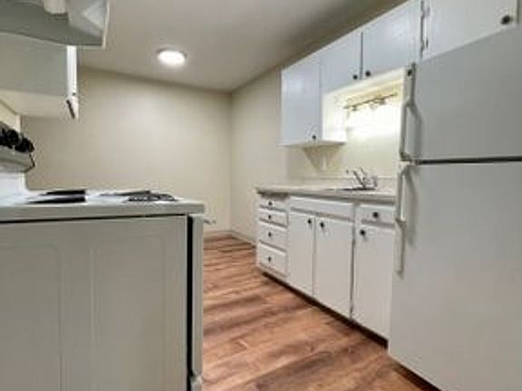 3rd image of 4529 NE Killingsworth St APT 8