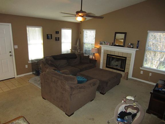 3rd image of 4249 Pleasant Dr