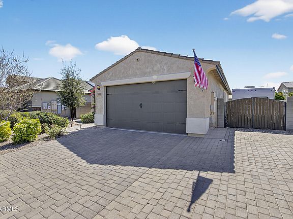 3rd image of 2015 W OLIVIA Drive