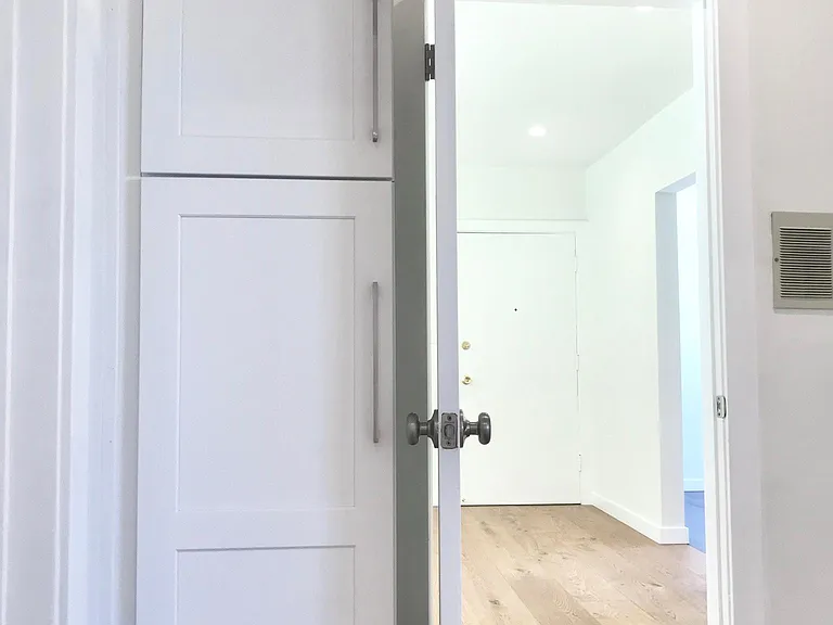 515 Pier Ave #4 — Photo 11
