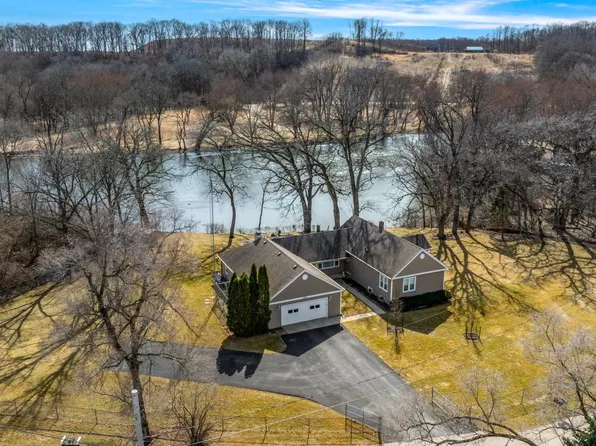 1436 Winaki Trl, Algonquin, IL 60102