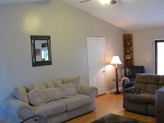 2nd image of 209 N Deerfield Dr