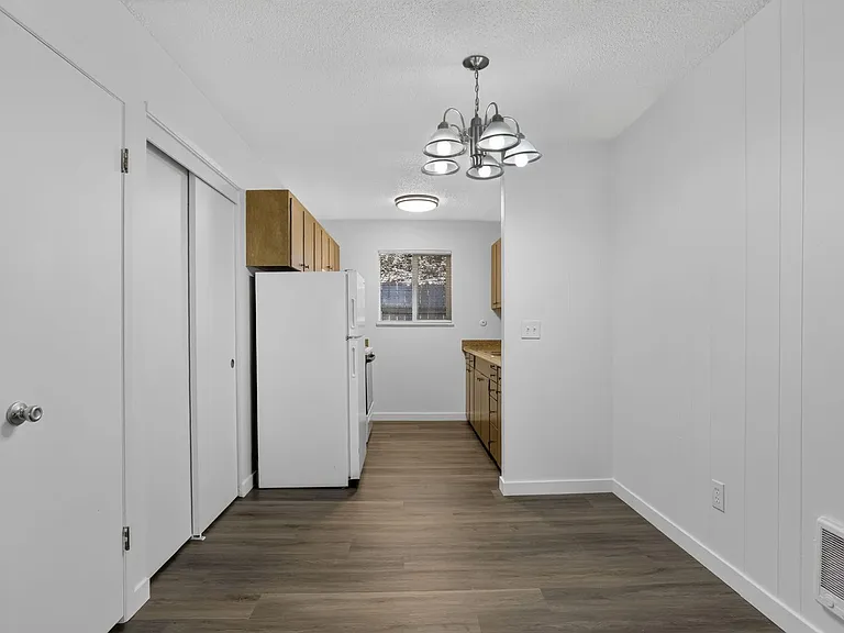 2527 NW Savier St — Photo 10