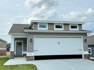 646 Johnson Estate Ln, Sevierville, TN 37862