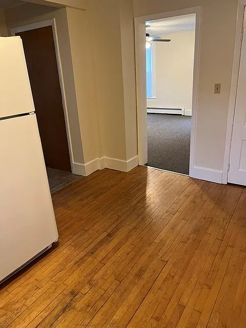 1 bed, $1,000 — Photo 3