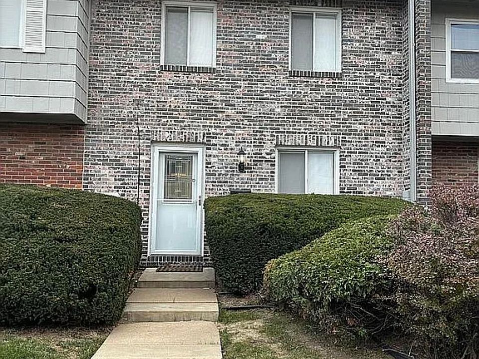 1st image of 5136 S 126th Plz